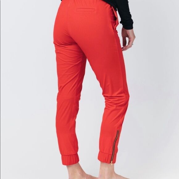 Zyia Red Everywhere Zipper Jogger size Large - Picture 2 of 8